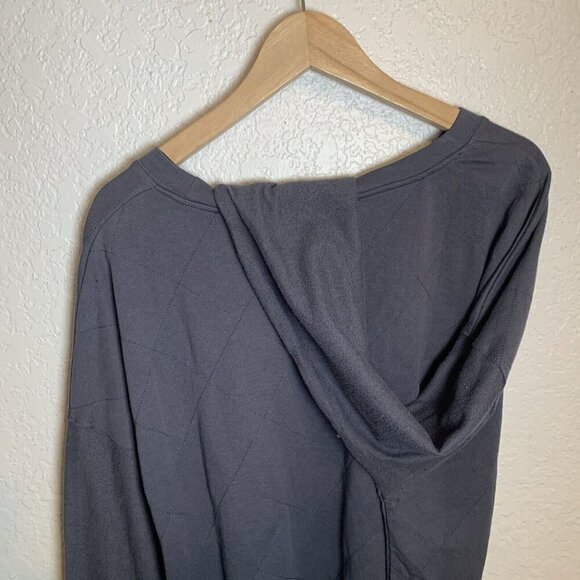 Umgee Women’s Top Dark Gray Sweat Top With Diamond Pattern 2XL Activewear - Picture 11 of 12